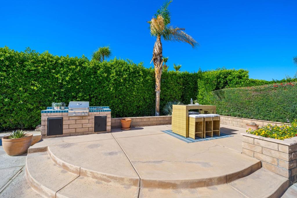 76936 Comanche Lane