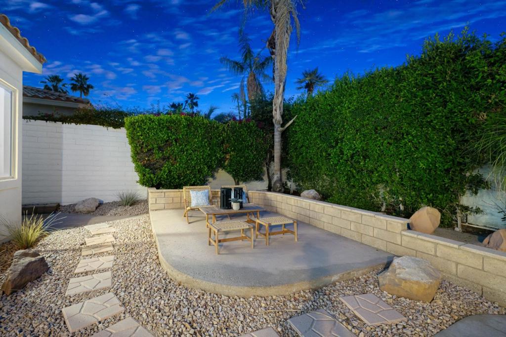 76936 Comanche Lane