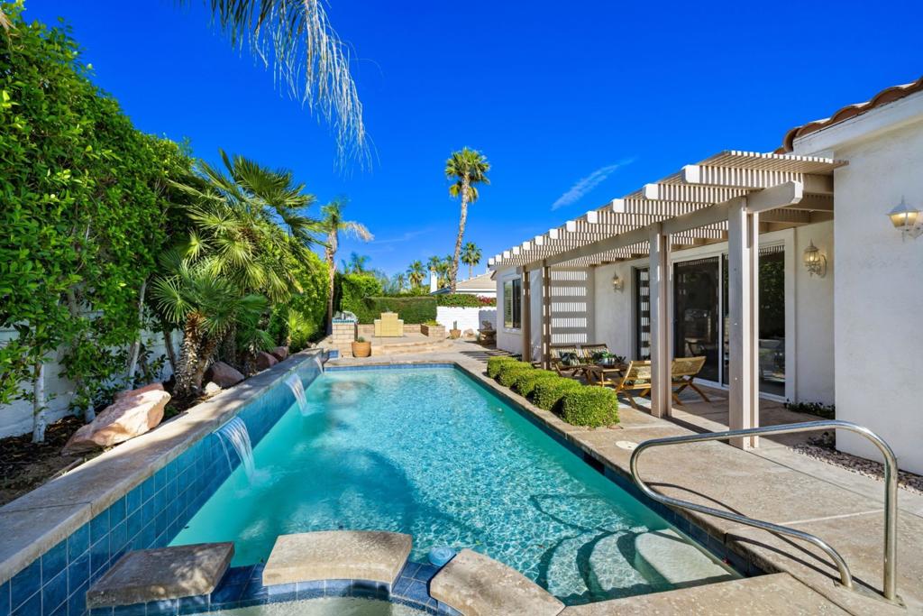 76936 Comanche Lane