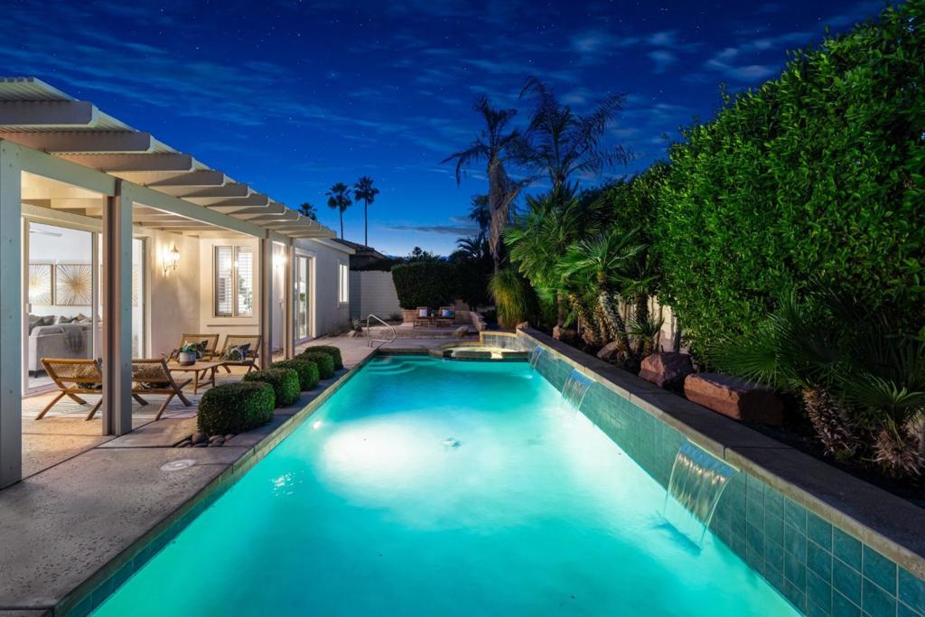 76936 Comanche Lane