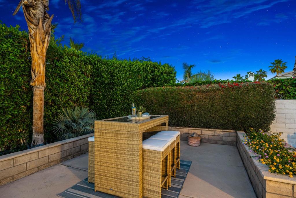 76936 Comanche Lane