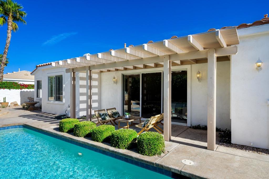 76936 Comanche Lane