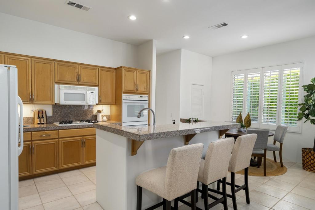 76936 Comanche Lane