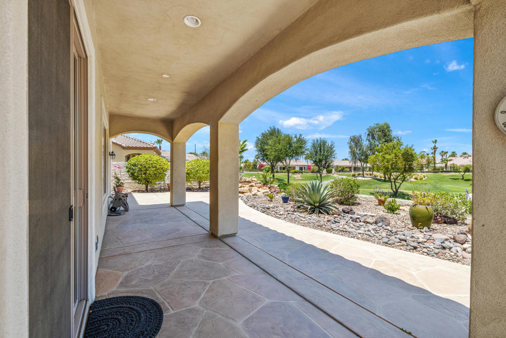 80592 Avenida San Ignacio