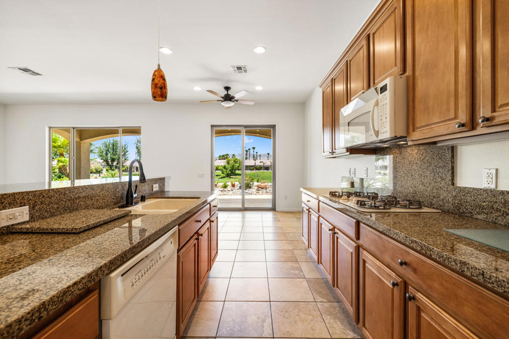 80592 Avenida San Ignacio