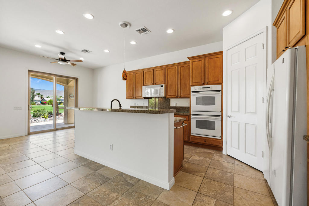 80592 Avenida San Ignacio