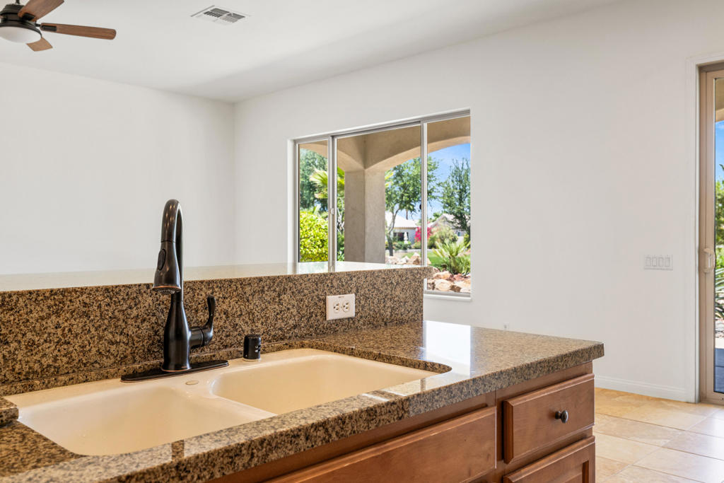 80592 Avenida San Ignacio