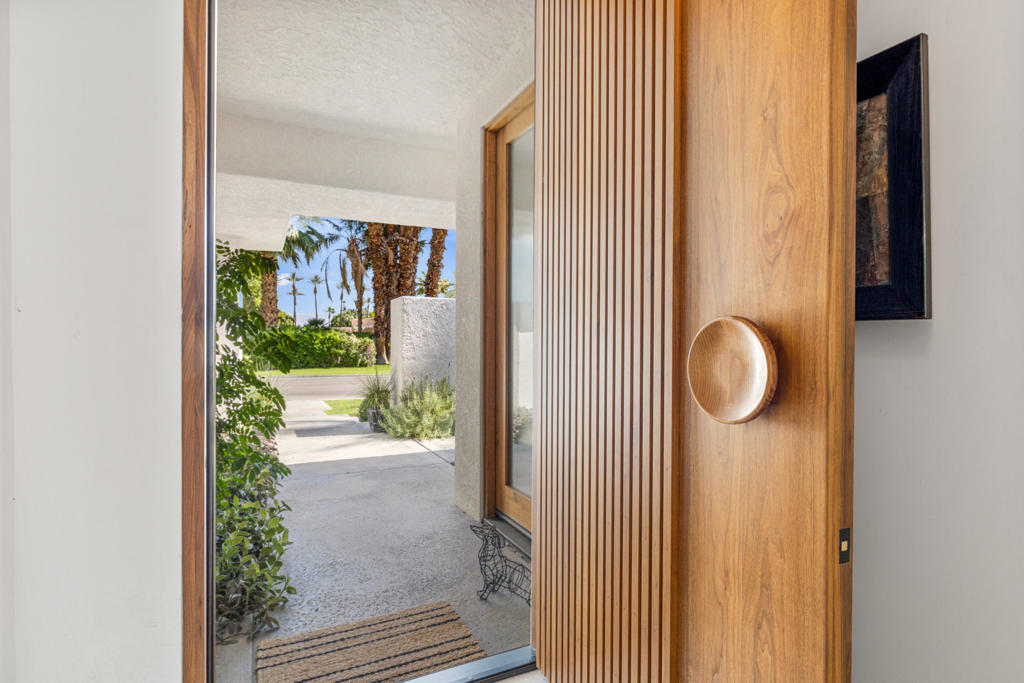 75465 Montecito Drive