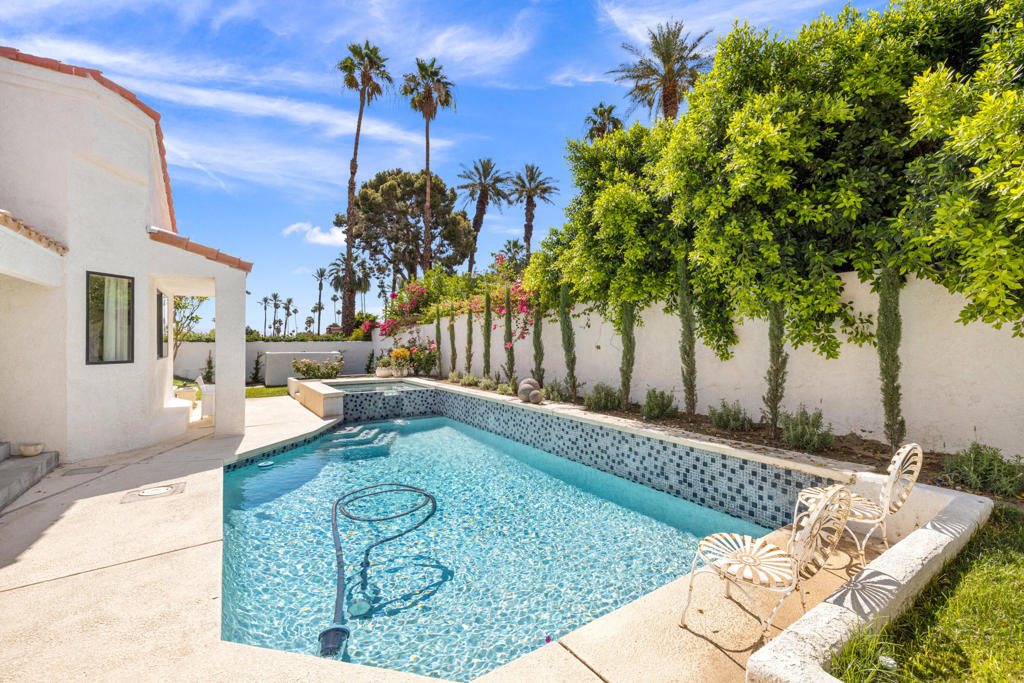 75465 Montecito Drive