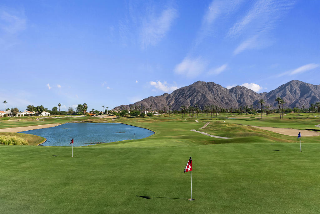 77662 Avenida Madrugada