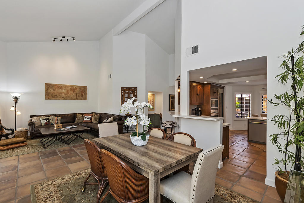 77662 Avenida Madrugada