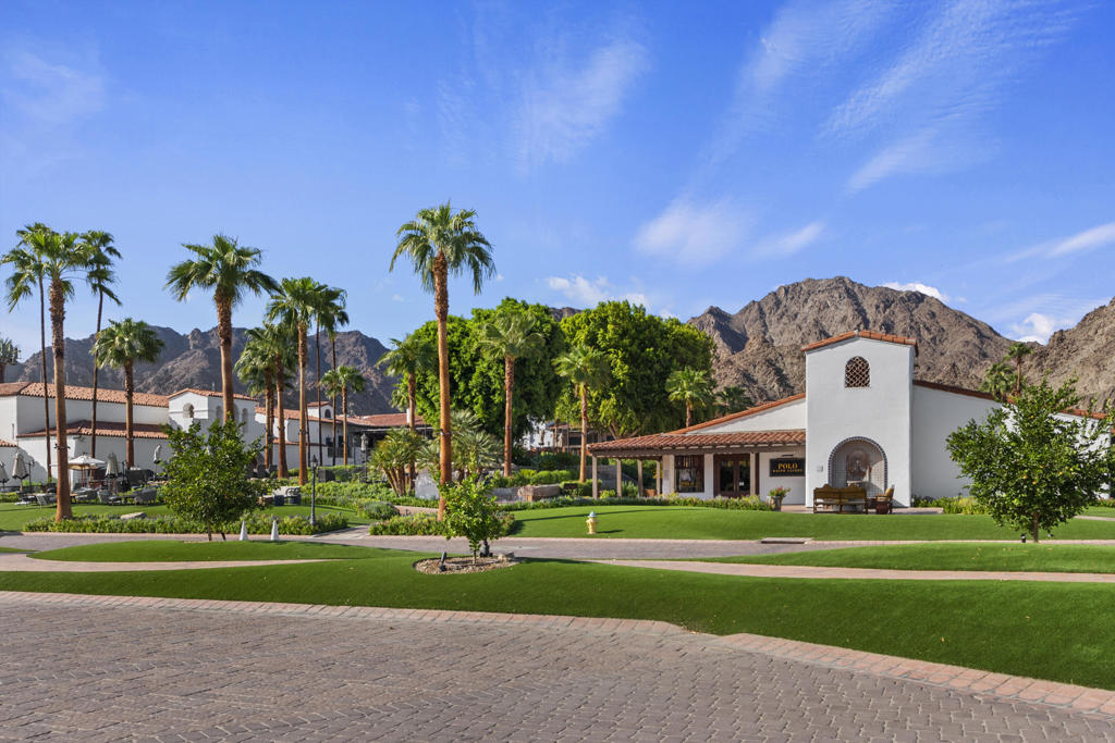 77662 Avenida Madrugada