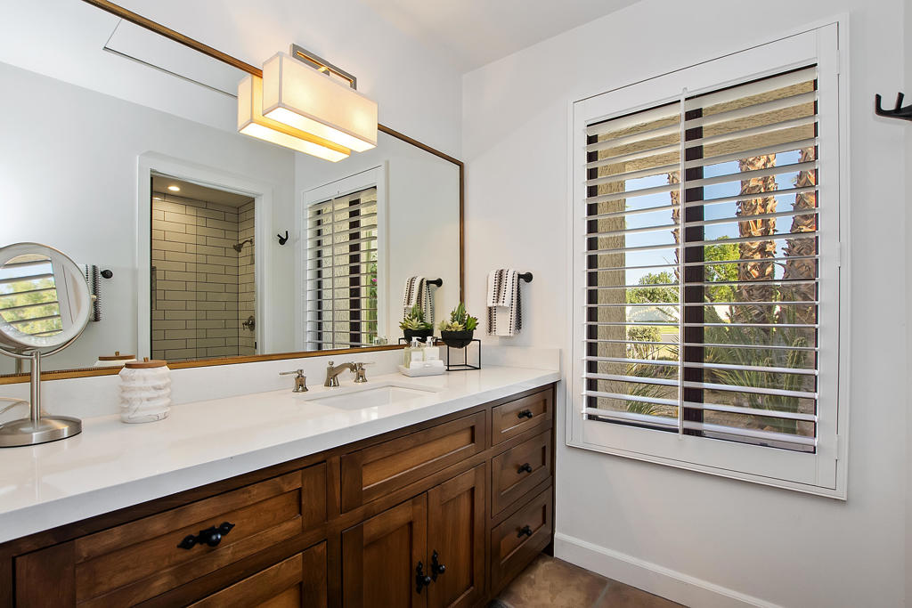 77662 Avenida Madrugada