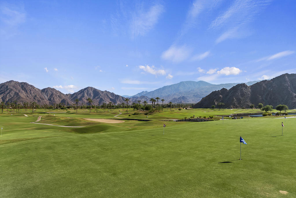 77662 Avenida Madrugada