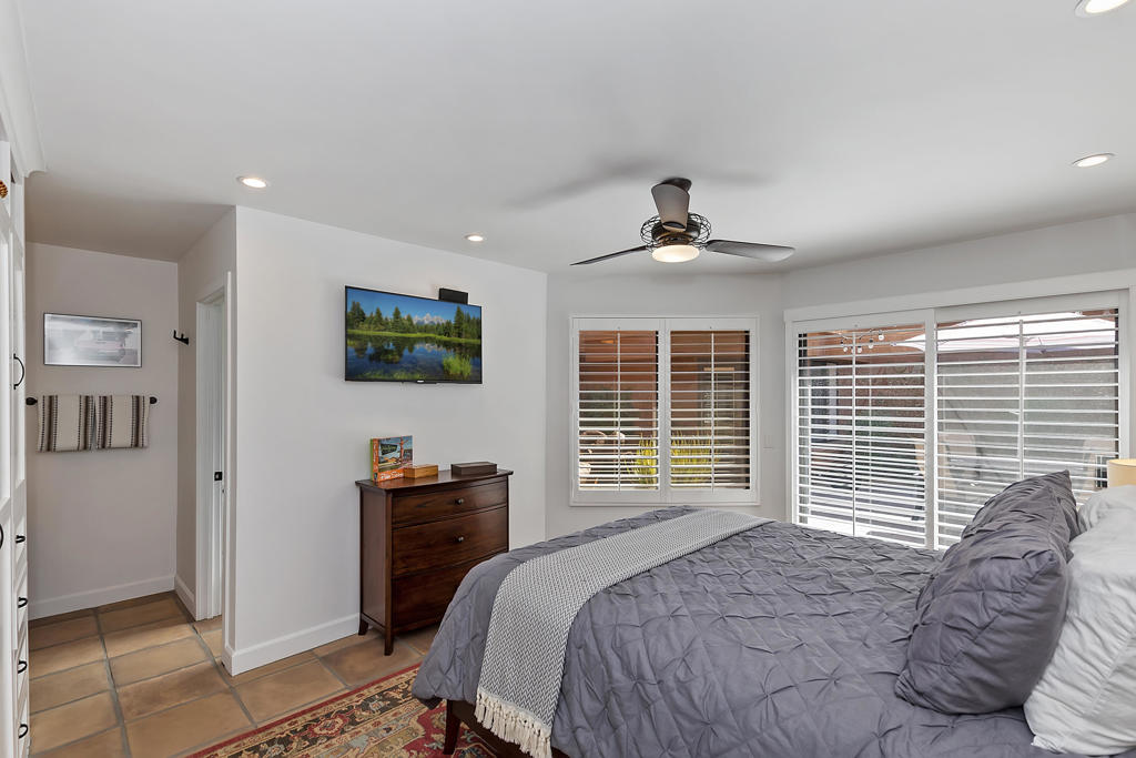 77662 Avenida Madrugada