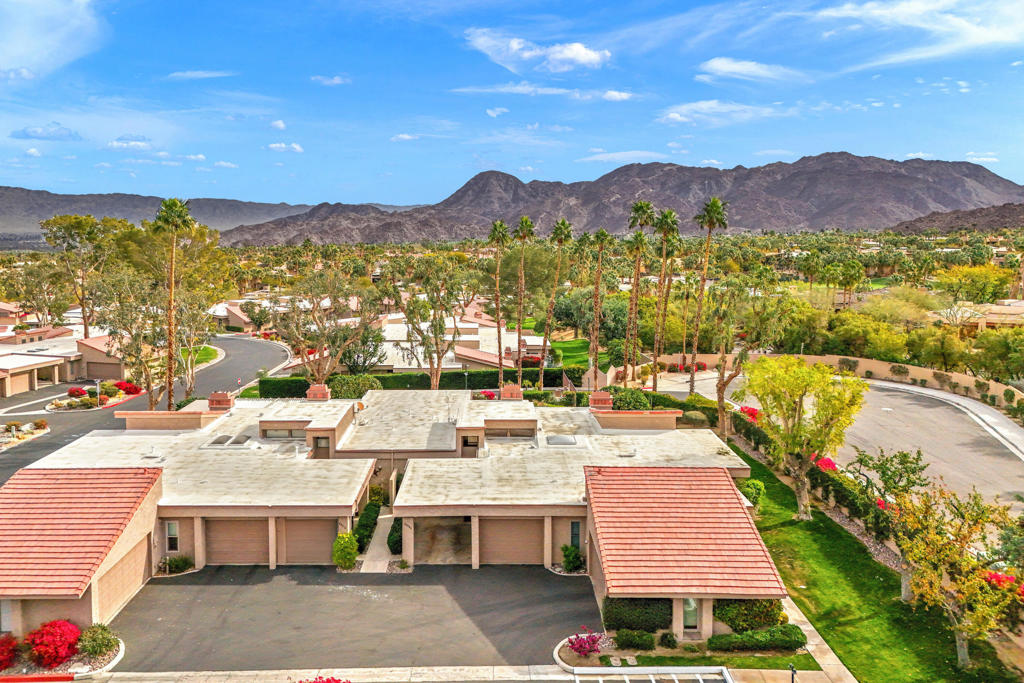 48980 Wildwood Lane