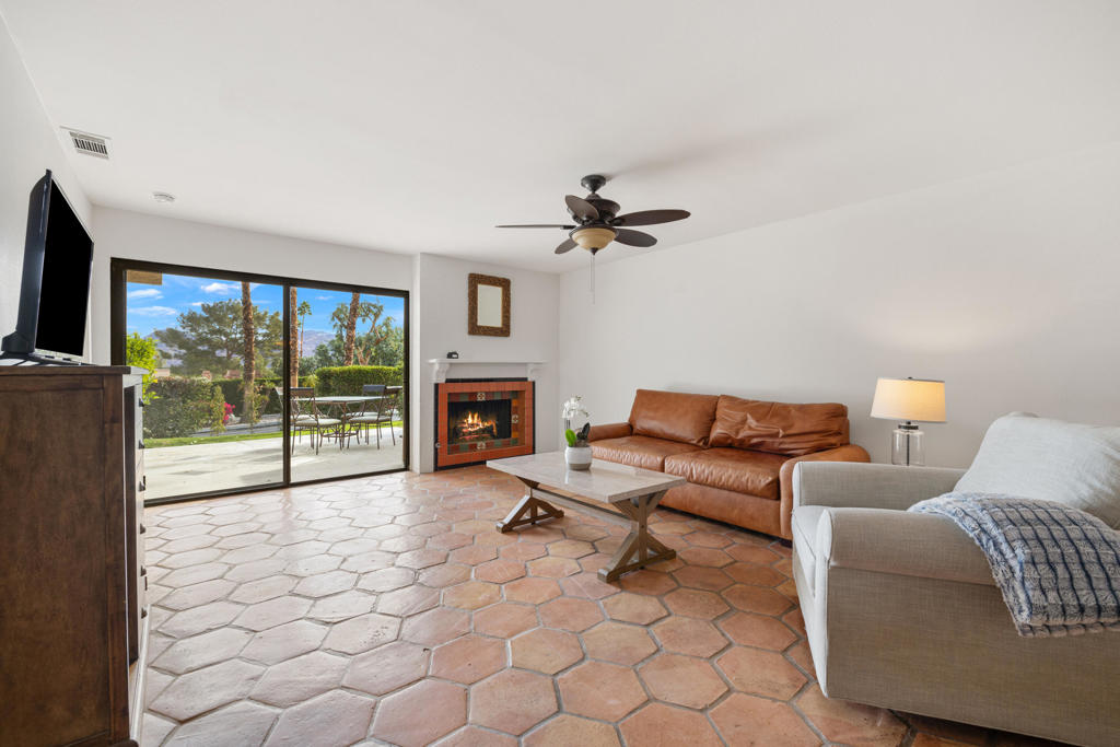 48980 Wildwood Lane