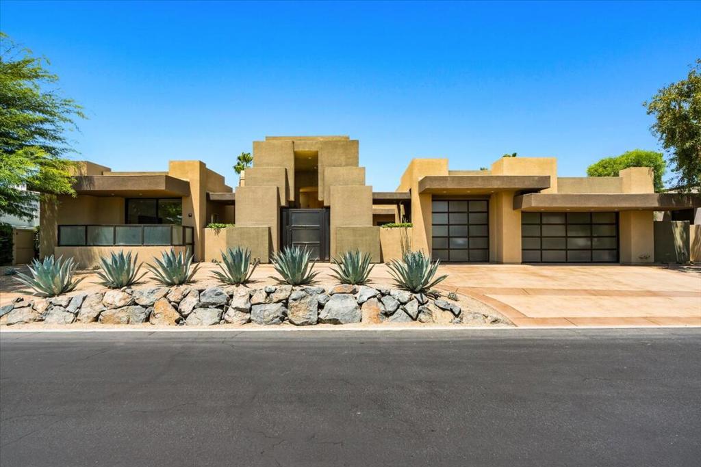 68 Colonial Drive