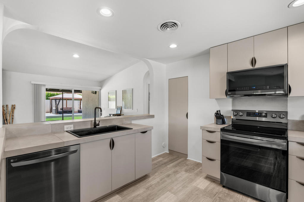 74279 Old Prospector Trail