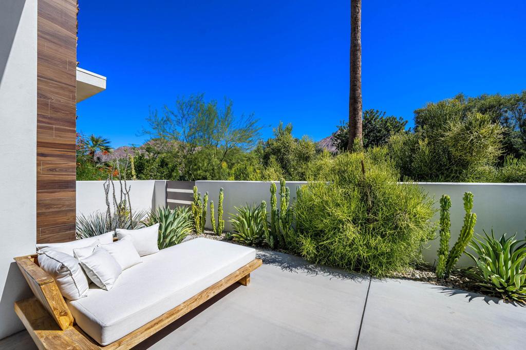 75690 Fairway Drive