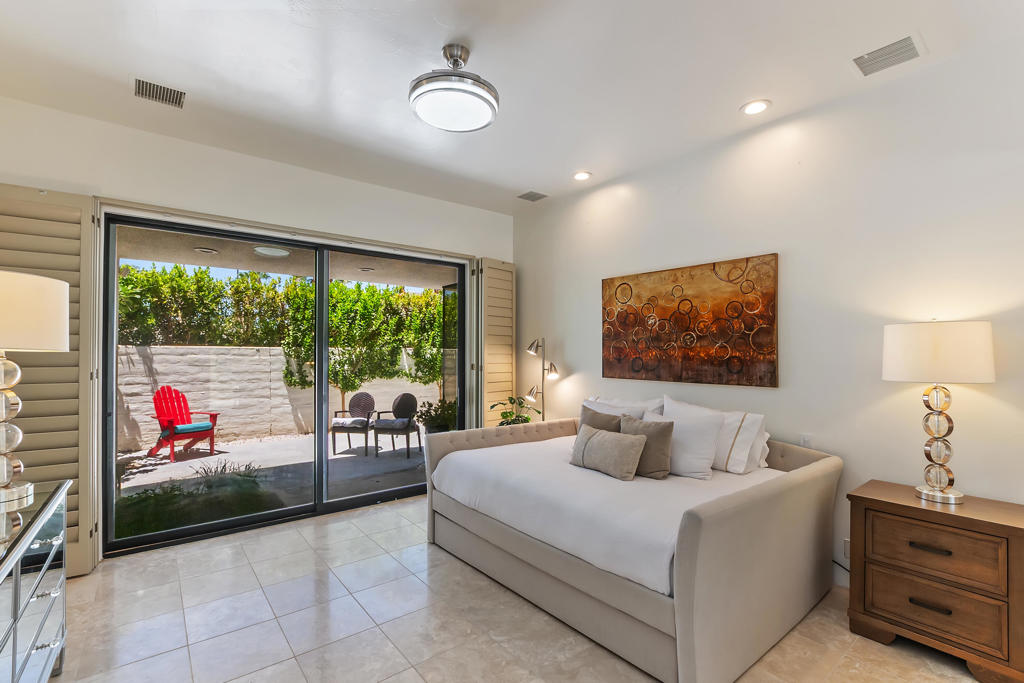 45675 Sugarloaf Mountain Trail