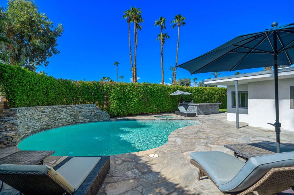 76140 Fairway Drive