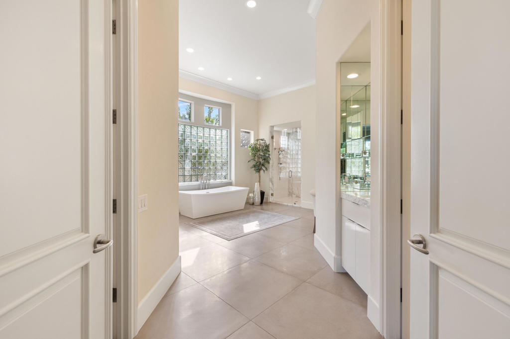 340 Crest Lake Drive