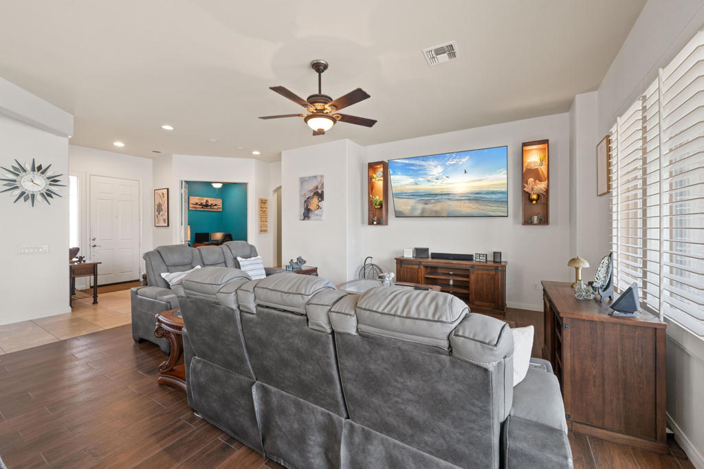 80096 Camino Santa Elise