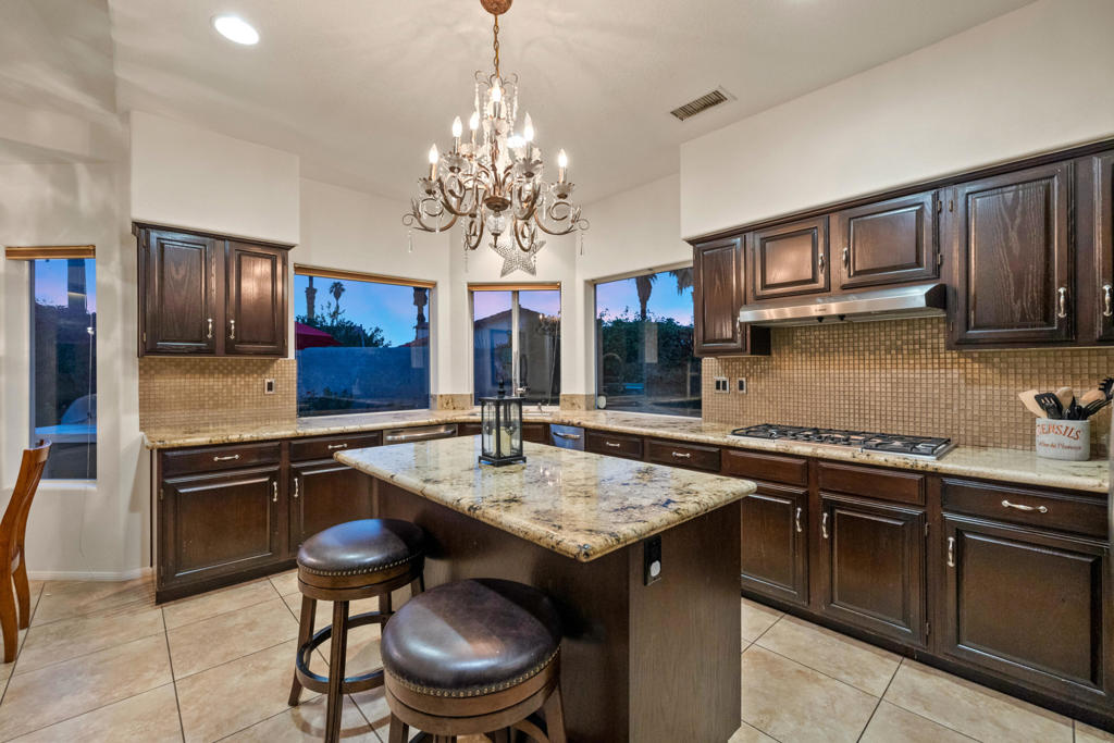 44201 Kings Canyon Lane