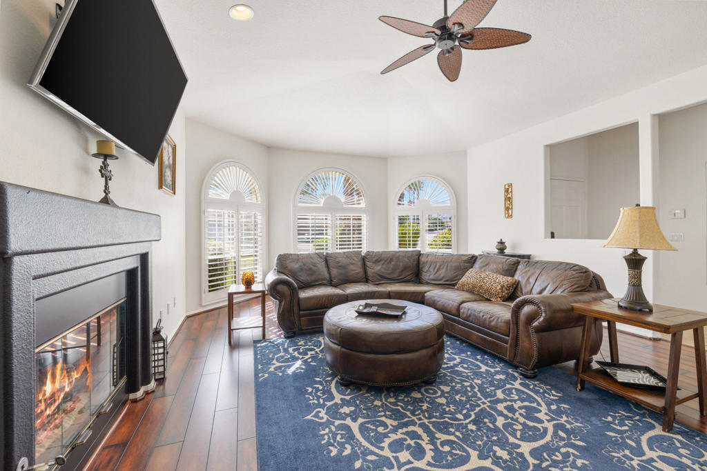 44201 Kings Canyon Lane