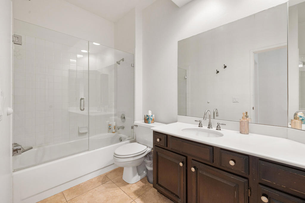 44201 Kings Canyon Lane