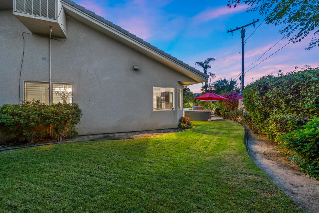 44201 Kings Canyon Lane