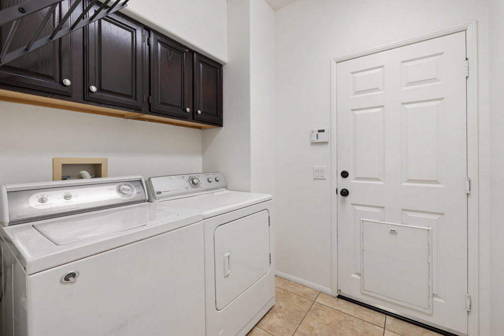 44201 Kings Canyon Lane