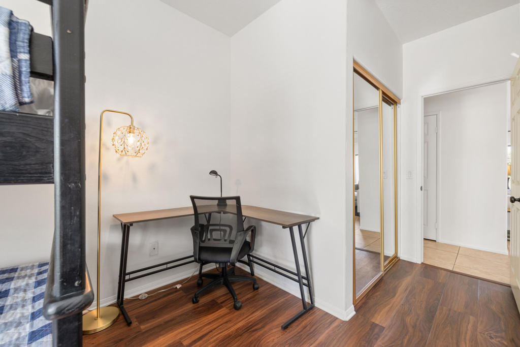 44201 Kings Canyon Lane