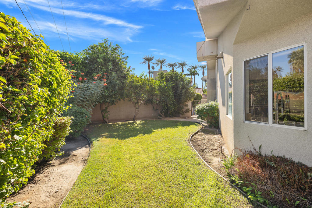 44201 Kings Canyon Lane