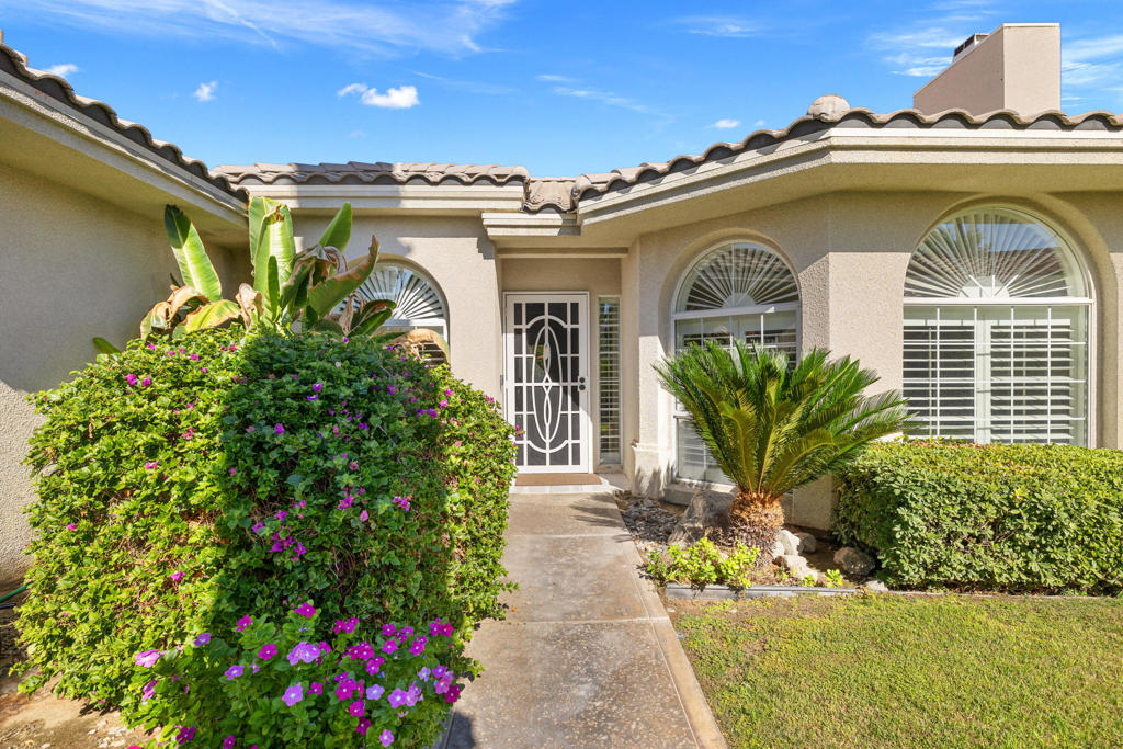 44201 Kings Canyon Lane