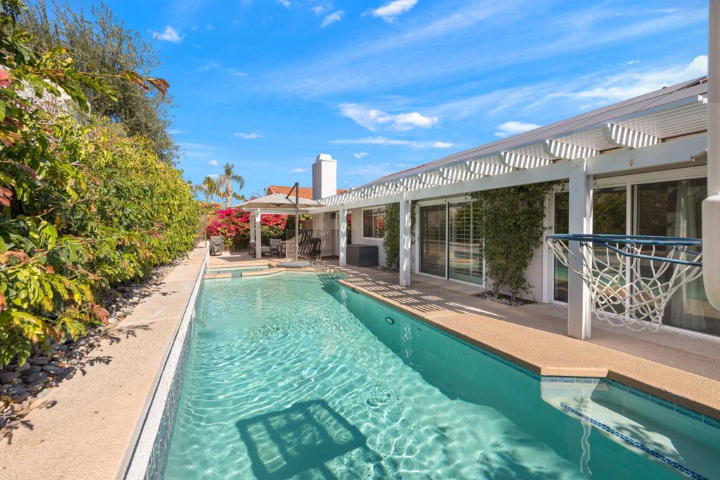 43911 La Carmela Drive