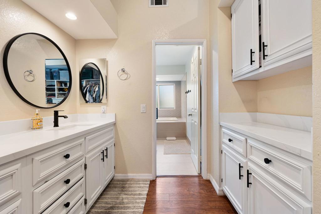 43911 La Carmela Drive