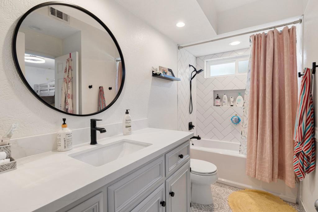 43911 La Carmela Drive