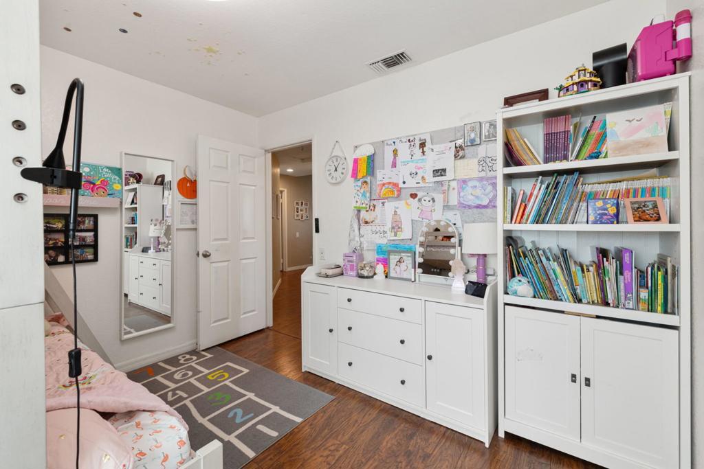 43911 La Carmela Drive