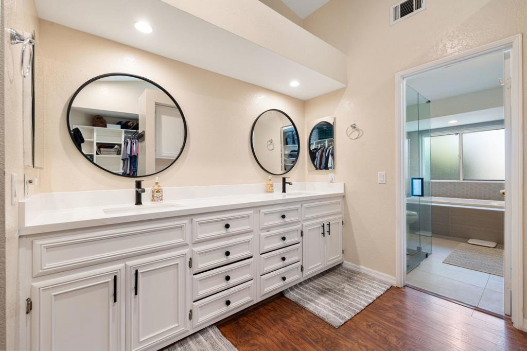 43911 La Carmela Drive