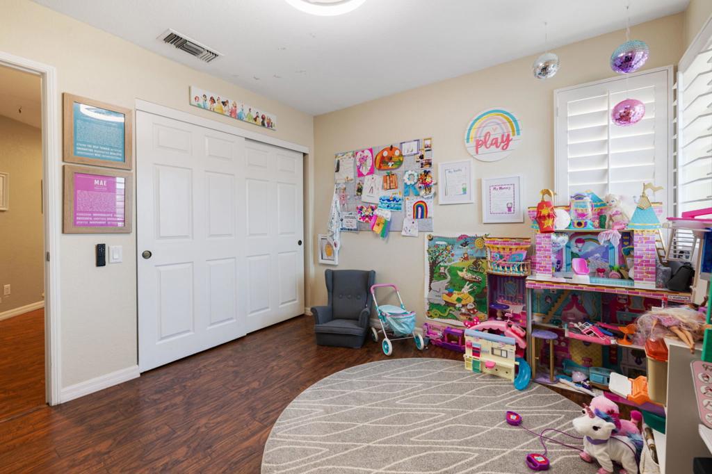 43911 La Carmela Drive