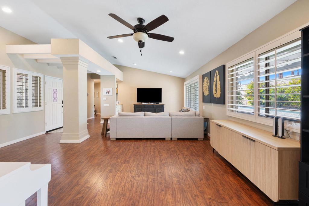 43911 La Carmela Drive