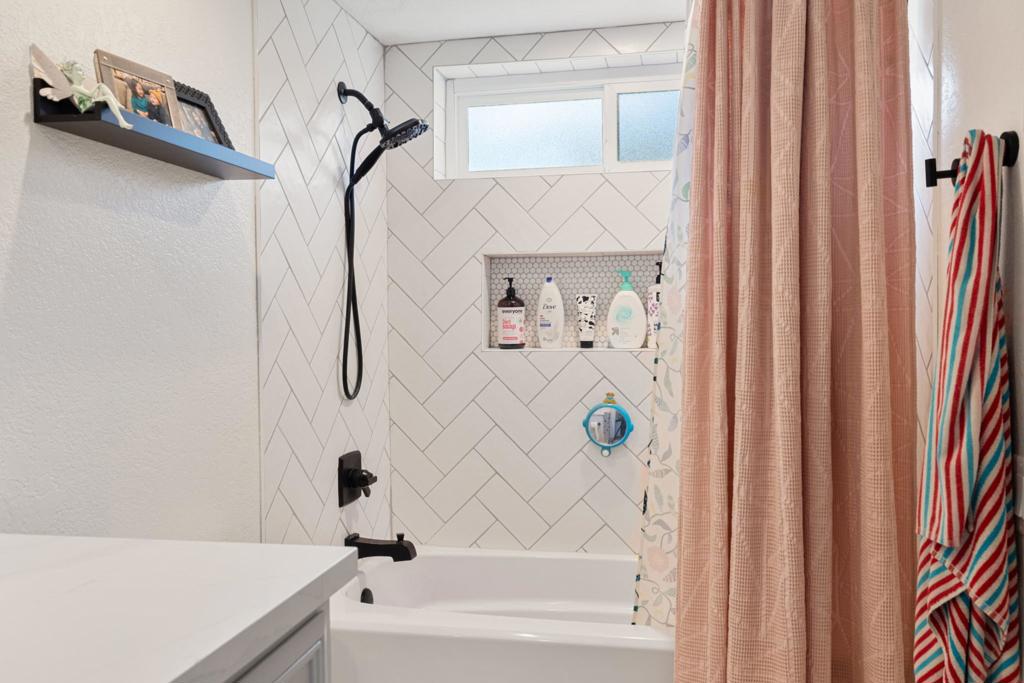 43911 La Carmela Drive