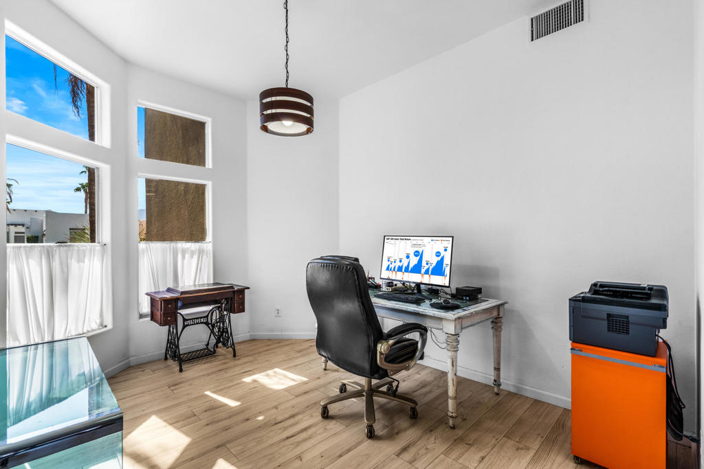 78206 Sombrero Court