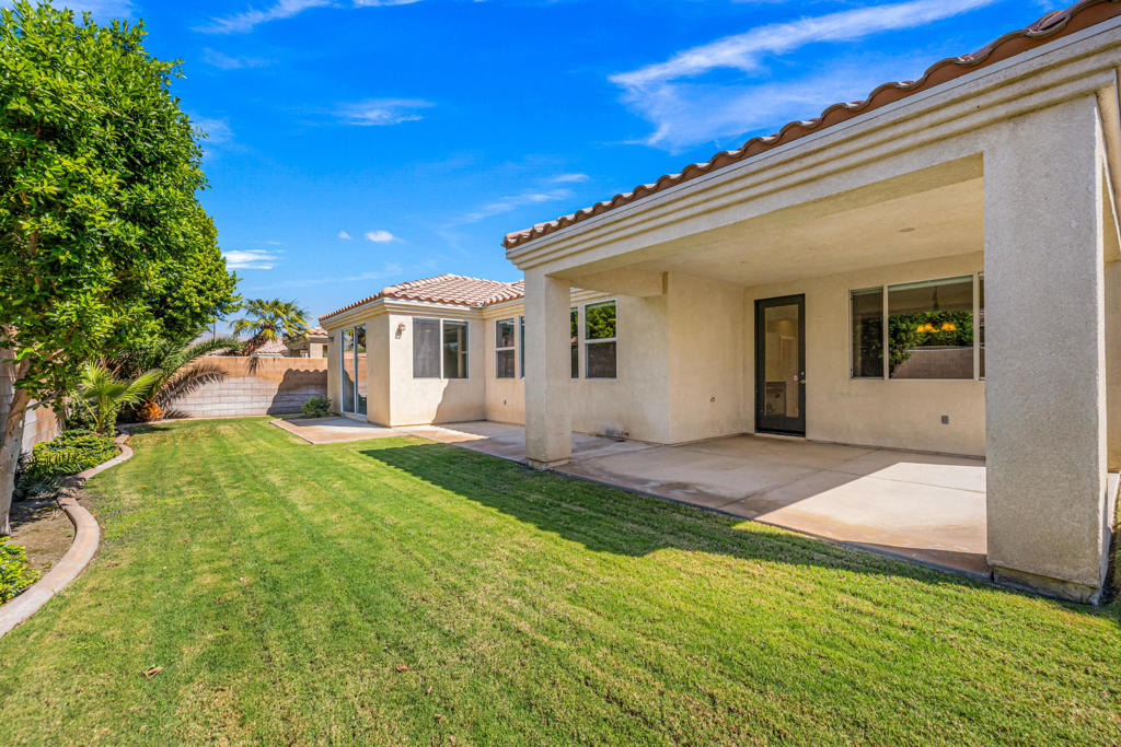 42269 Whisper Rock Street