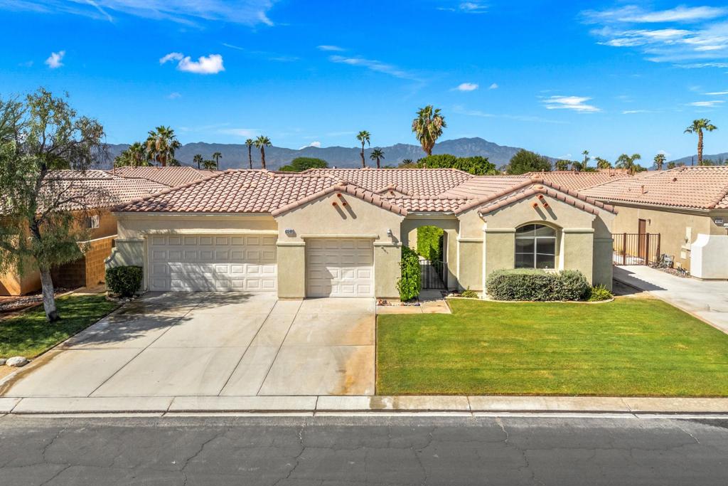 42269 Whisper Rock Street