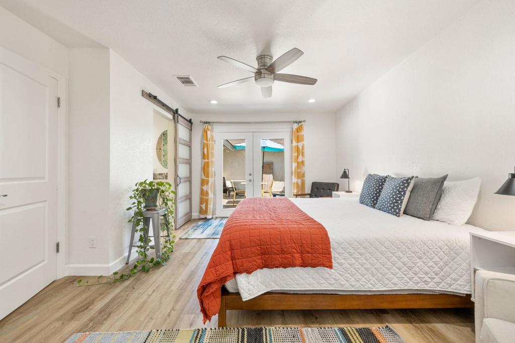 54525 Avenida Carranza