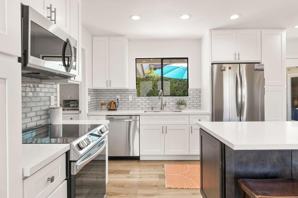 54525 Avenida Carranza