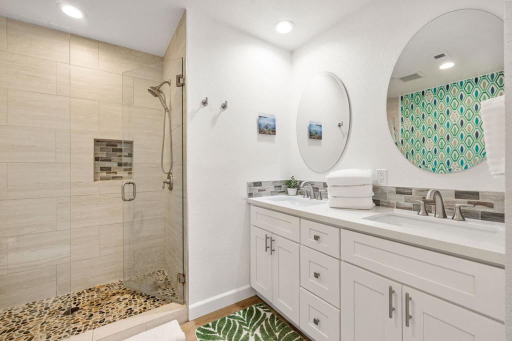 54525 Avenida Carranza